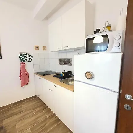 In With Terrace, Air Conditioning, Wifi 5170-1 Rogoznica (Sibenik-Knin)