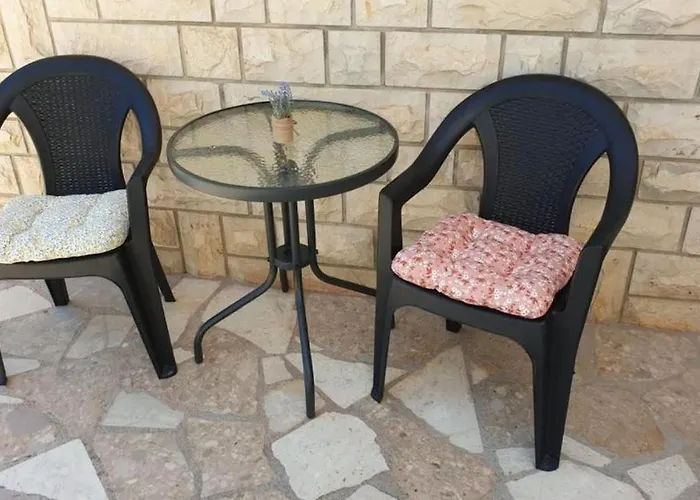 Apartman In With Terrace, Air Conditioning, Wifi 5170-1 *