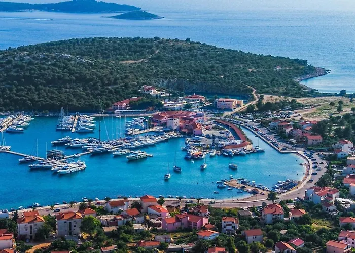 In With Terrace, Air Conditioning, Wifi 5170-1 Apartman