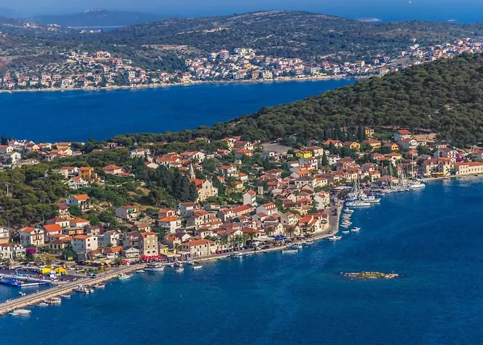 In With Terrace, Air Conditioning, Wifi 5170-1