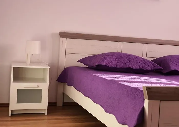 In With Terrace, Air Conditioning, Wifi 5170-1