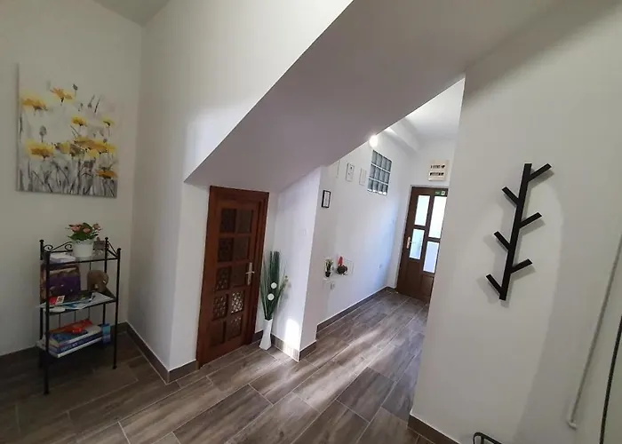 In With Terrace, Air Conditioning, Wifi 5170-1 Apartman *