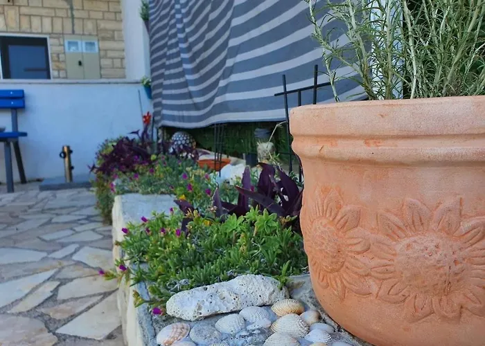 In With Terrace, Air Conditioning, Wifi 5170-1 Rogoznica (Sibenik-Knin)